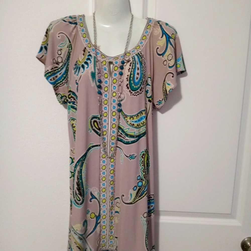 Beautiful dress with necklace set